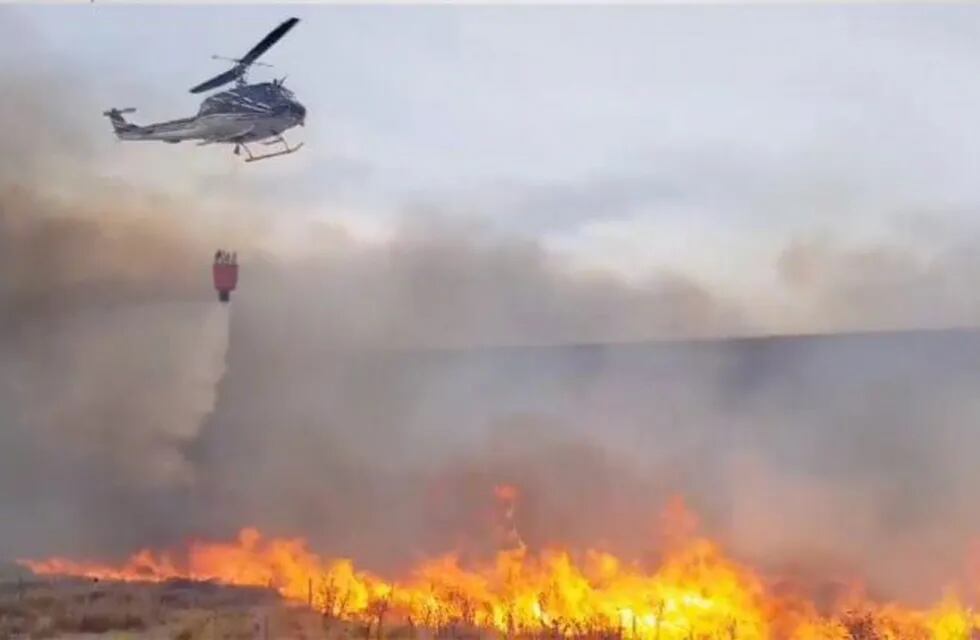 Fuego descontrolado en Corral Piedra, Neuquén.