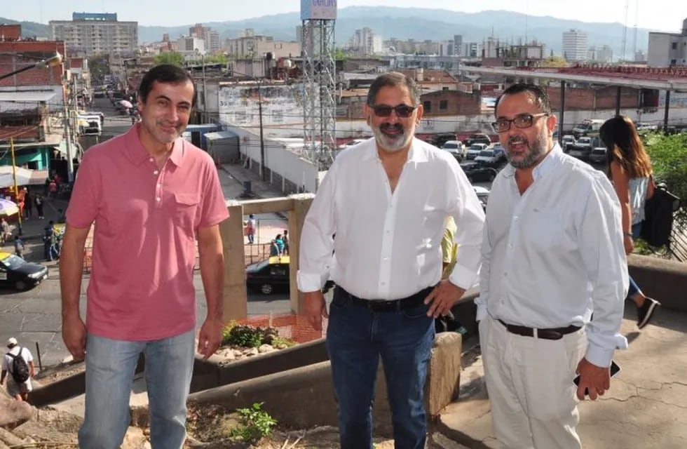 Recorren obras del ascensor urbano en Jujuy