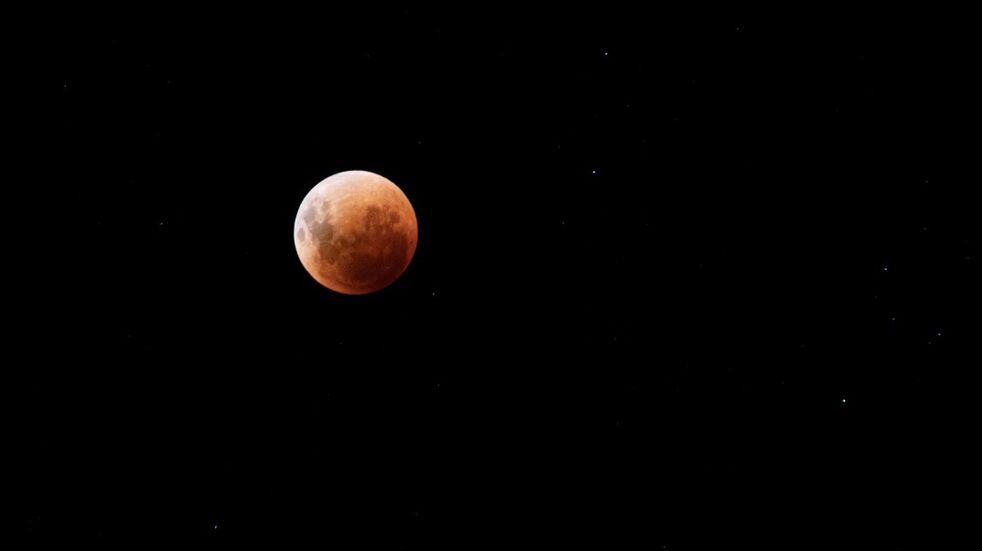 Así se vio el eclipse Lunar en Arroyito.