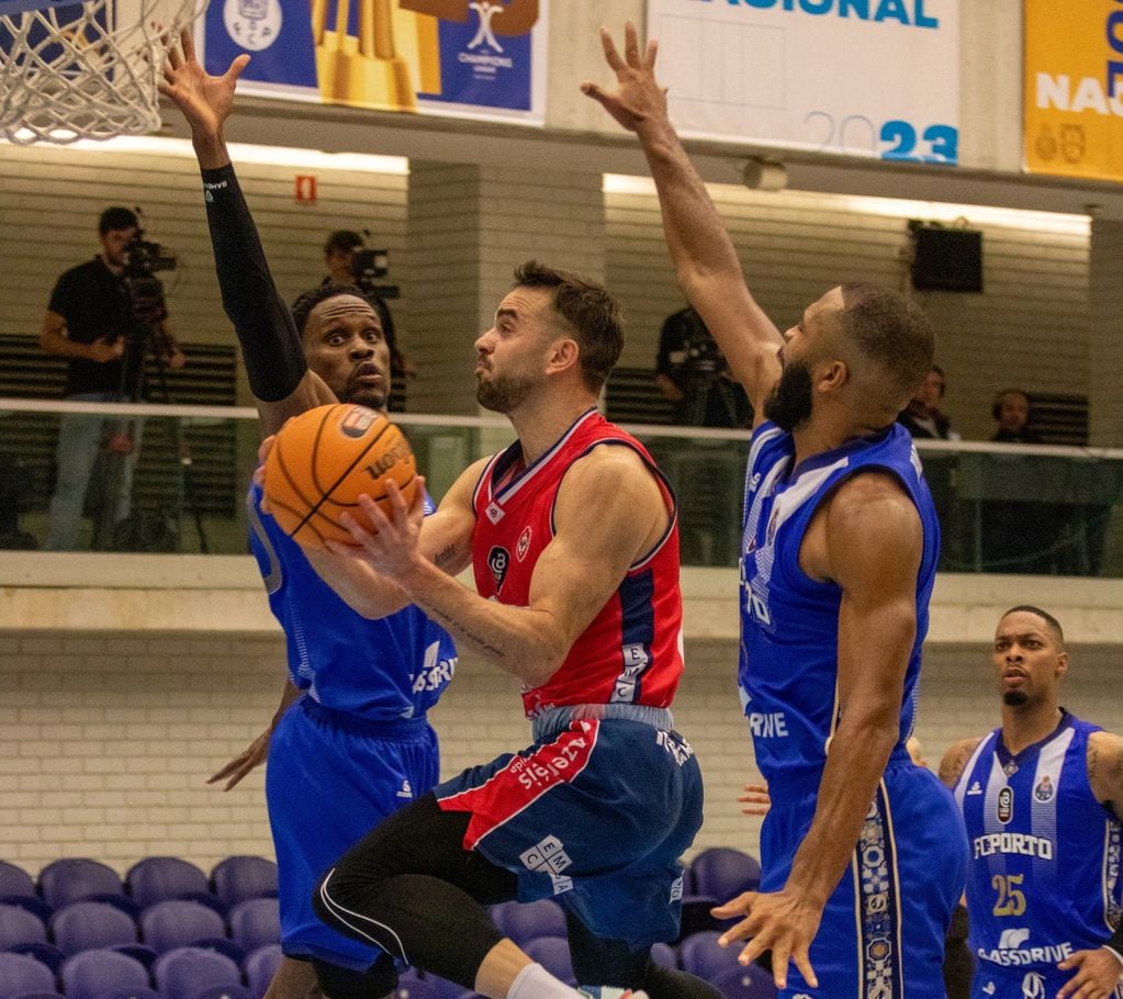 Pablo Bertone Oliveirense Liga Portuguesa