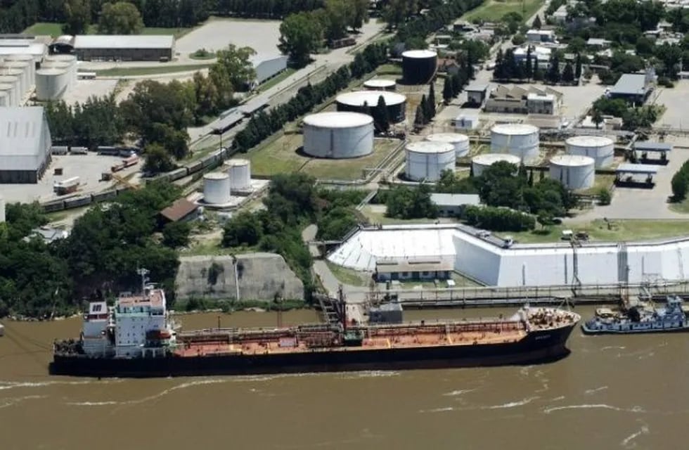Se le informará al personal de la Refinería San Lorenzo sobre la situación que enfrenta Oil Combustibles.