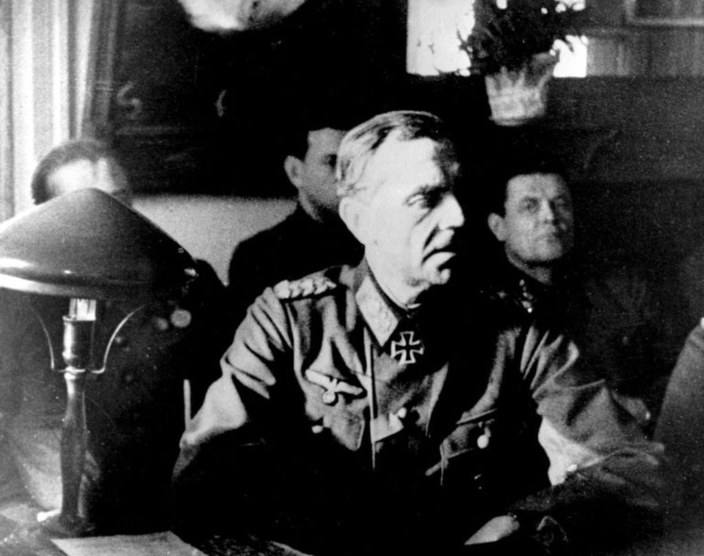 El general alemán Friedrich Paulus, fotografiado en Stalingrado, Rusia, tras la capitulación de las tropas alemanas.