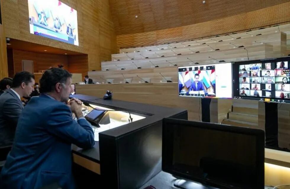 La legislatura sesionó por primera vez en la historia, de forma virtual.