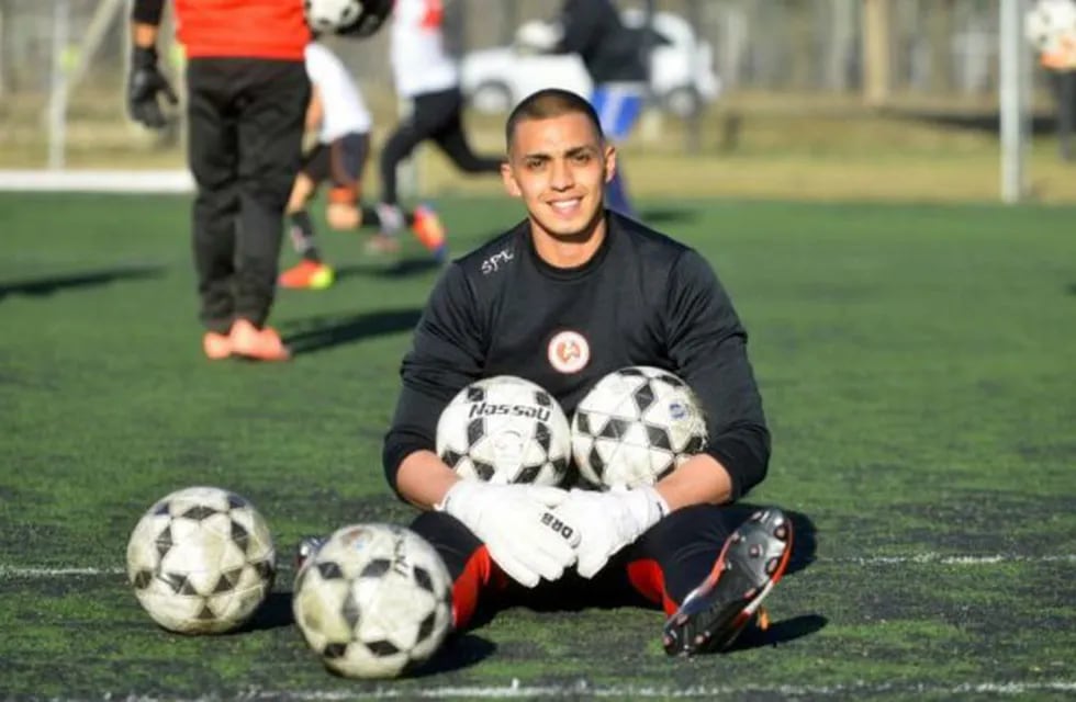 Maximiliano Cáceres, el arquero cordobés que le ganó al cáncer.