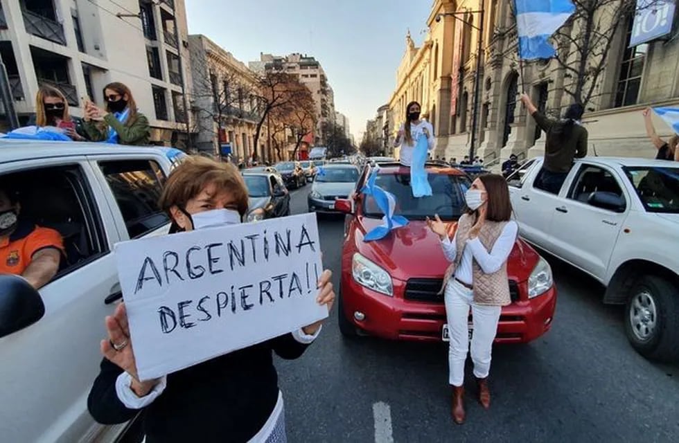 En el centro de Córdoba, los manifestantes hicieron escuchar su reclamo.