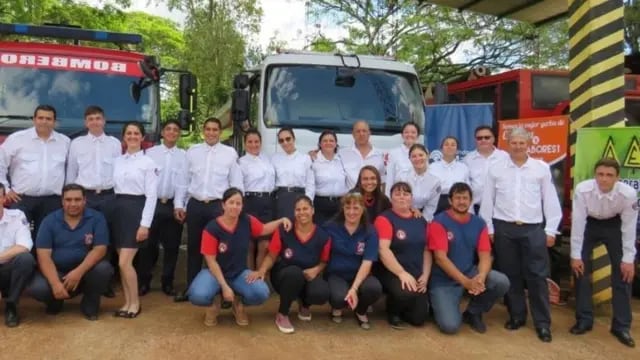 Incorporaron dos autobombas a la Asociación de Bomberos Voluntarios de Comandante Andresito