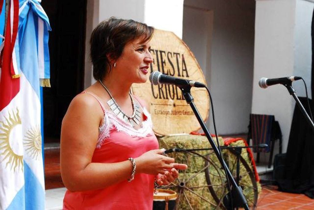 Myriam Prunotto, la intendenta de Estación Juárez Celman que sueña con un festival de heavy metal en su pueblo.