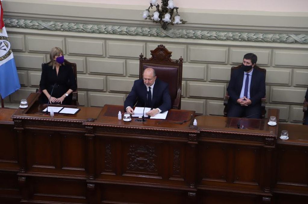 Inauguración de sesiones ordinarias de la Legislatura 2020, encabezadas por Omar Perotti (Prensa Perotti)