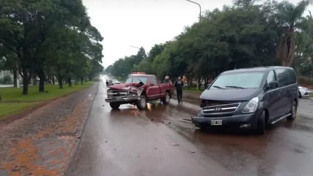 Siniestro vial en Jardín América dejó a un hombre herido